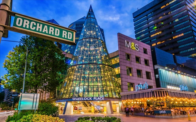 Check in thiên đường mua sắm tại đại lộ Orchard khi du lịch Singapore