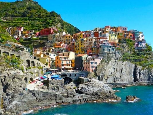 Khám phá vùng Cinque Terre - thiên đường du lịch đầy sắc màu tại Ý